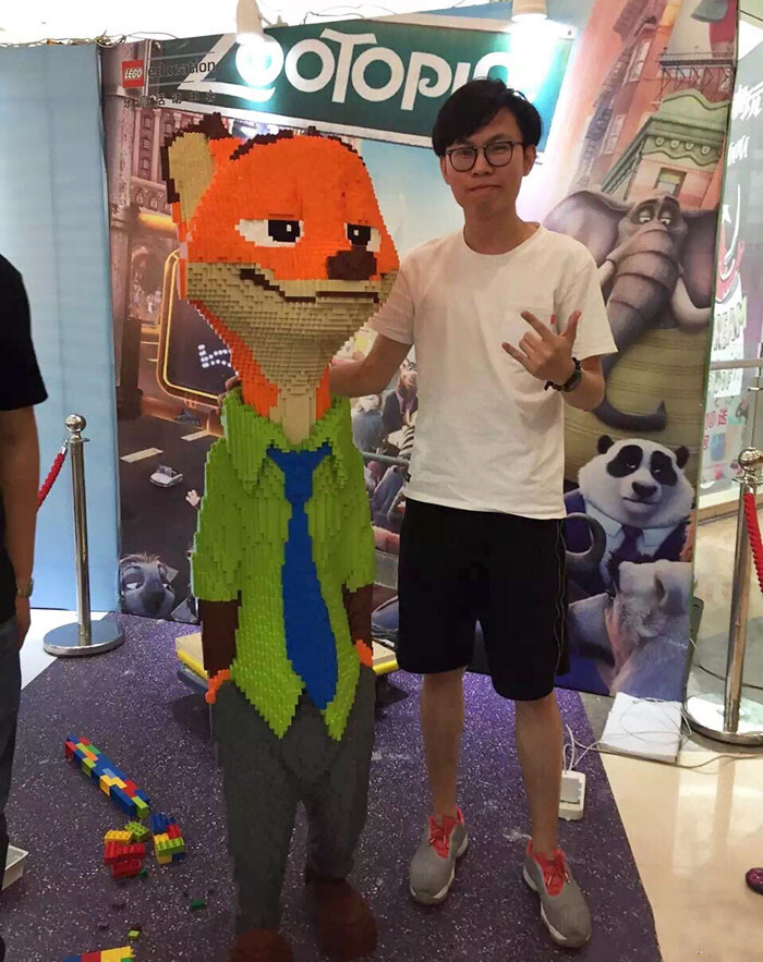 Artist Zhao spent 3 long days working on a giant Zootopia LEGO sculpture