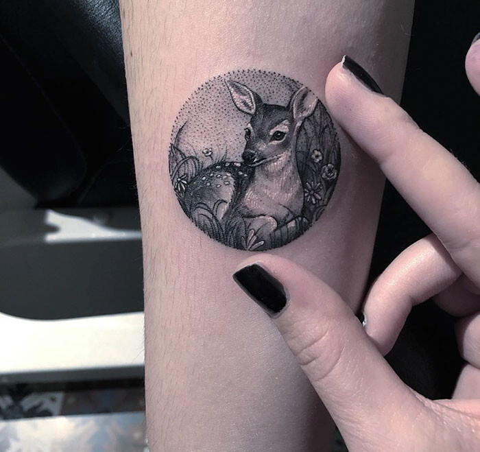 Miniature Circle Tattoos By Turkish Artist Eva Krbdk