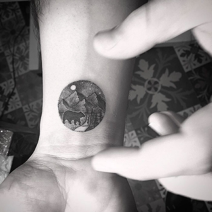 Miniature Circle Tattoos By Turkish Artist Eva Krbdk