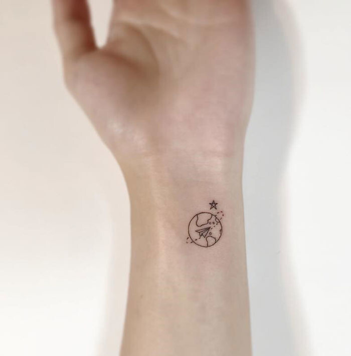 13+ Minimalist Tattoos By A Korean Artist