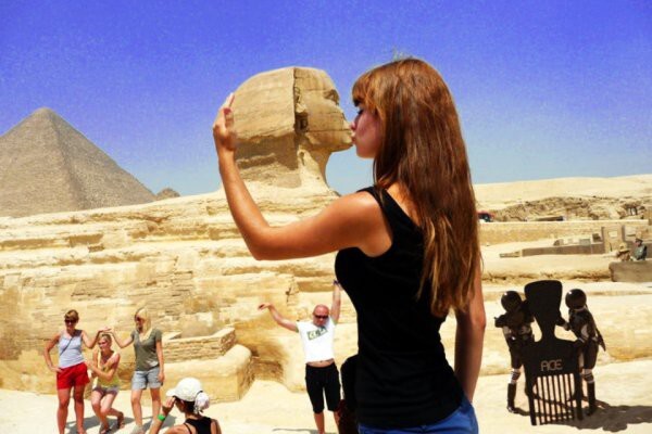 This Tourist's Sphinx Makeout Got The Full-On Photoshop Treatment