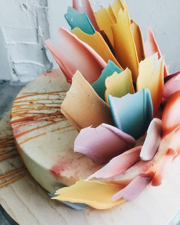 ‘Brushstroke’ Cakes From Russia Are Taking Over Instagram*