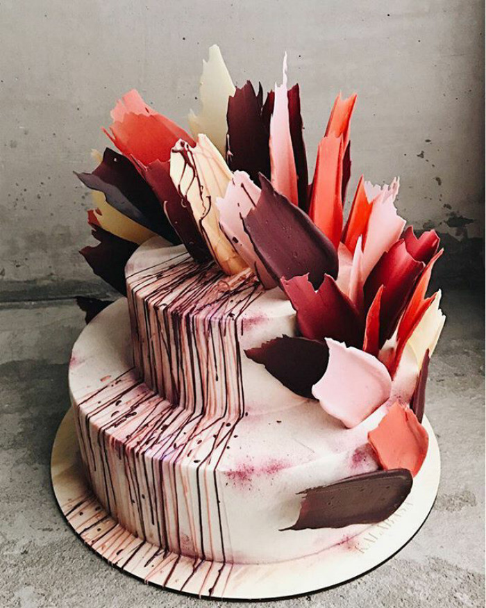 ‘Brushstroke’ Cakes From Russia Are Taking Over Instagram*