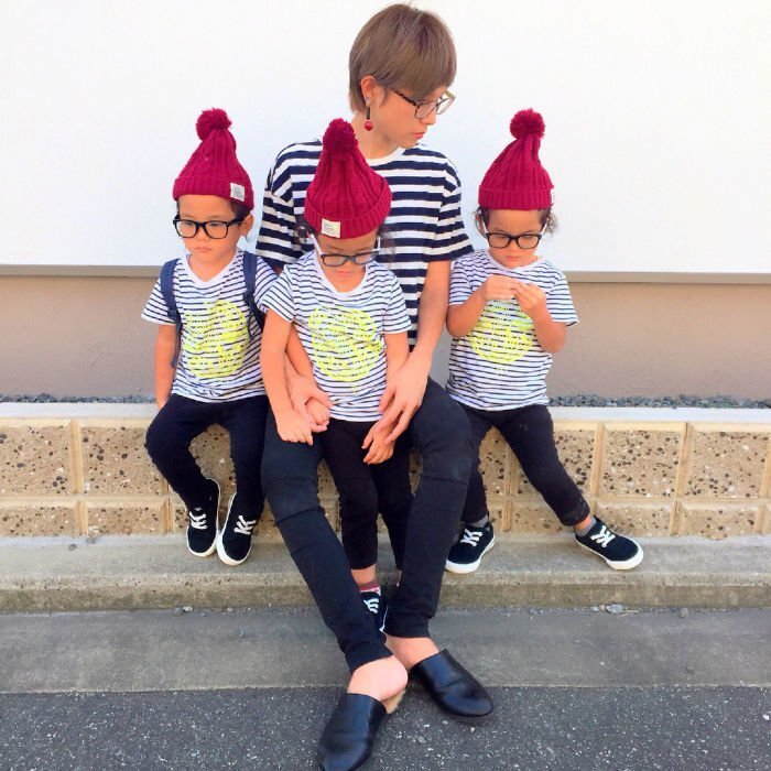 Japanese Mom Captures Her Life With Her Twins And Triplets And It’s Just Too Adorable