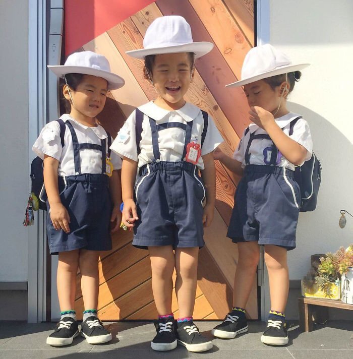 Japanese Mom Captures Her Life With Her Twins And Triplets And It’s Just Too Adorable