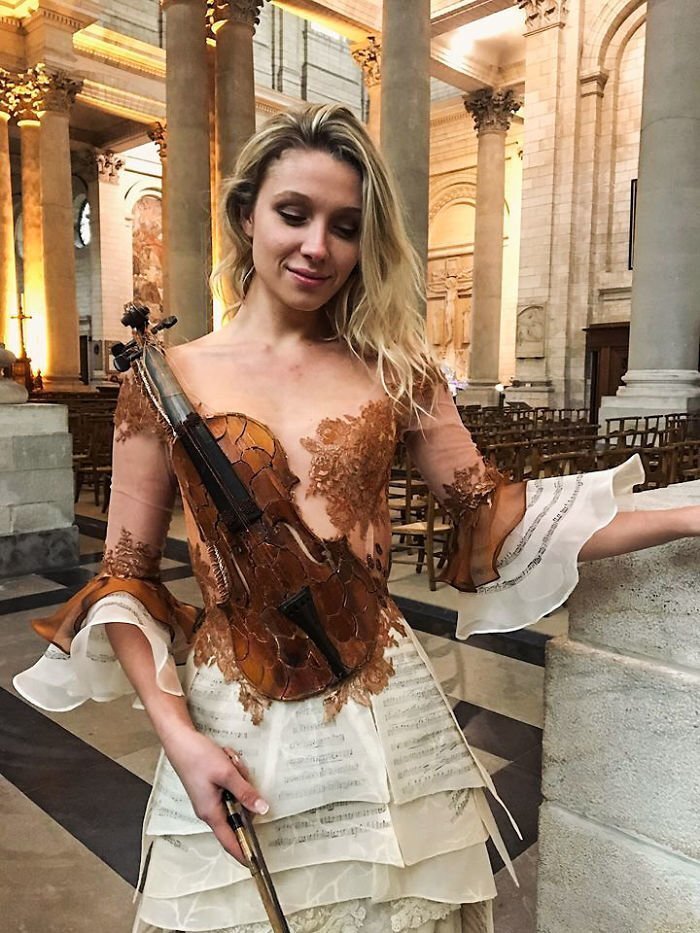Violin dress