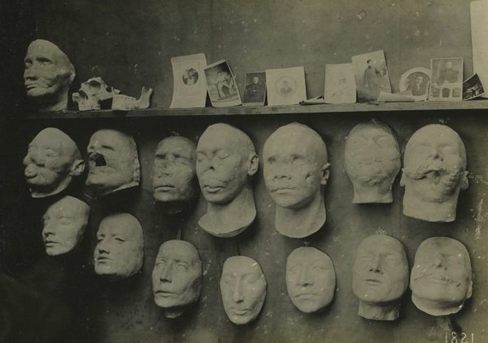 In 1917 This Woman Helped Deformed WWI Soldiers By Creating Incredibly Accurate Face Masks