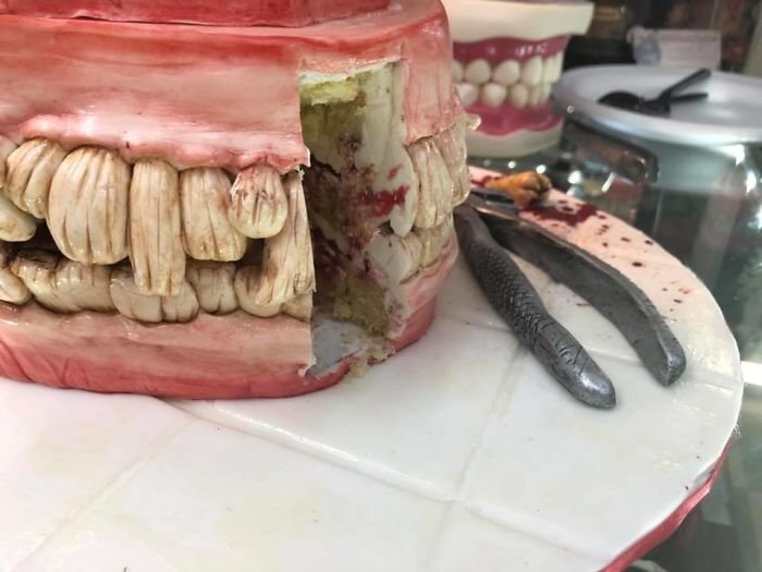 This Baker Makes Halloween-Inspired Cakes, And You’d Probably Be Too Scared To Eat Them