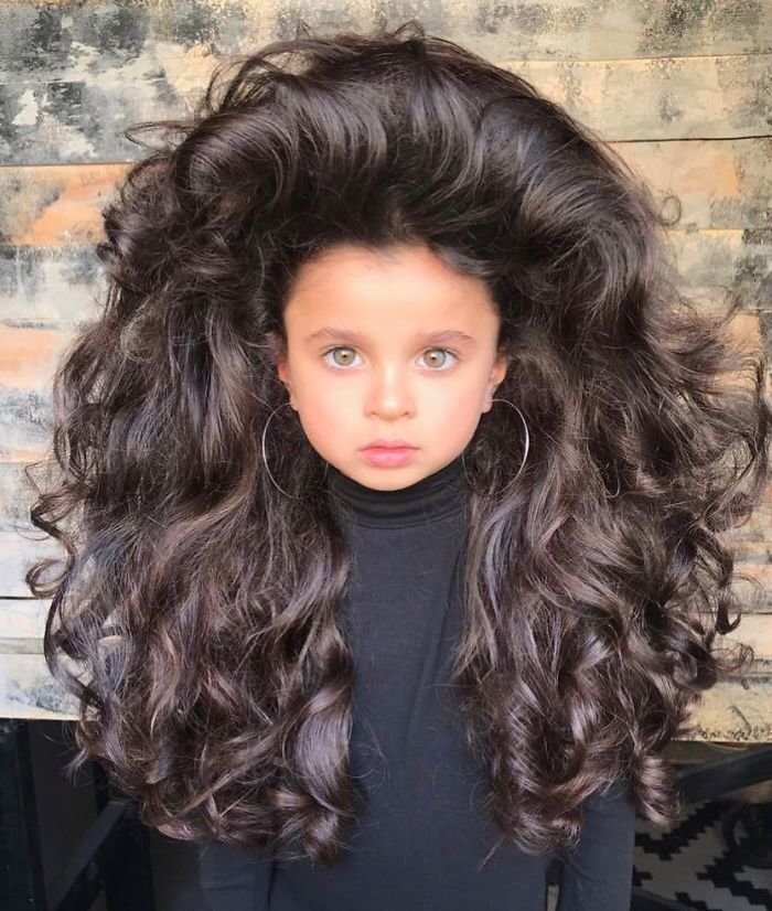 Mia Aflalo is only 5-years-old and has already made a name for herself on the internet and in the fashion world