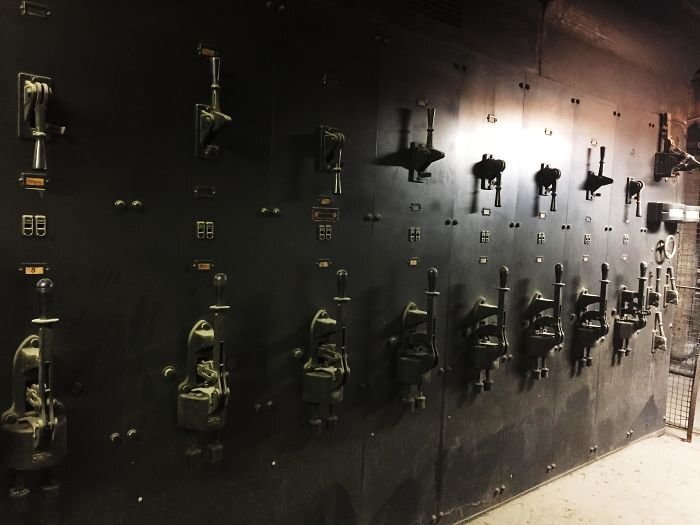 #29 This Building Has The Original 1909 Electrical Switches