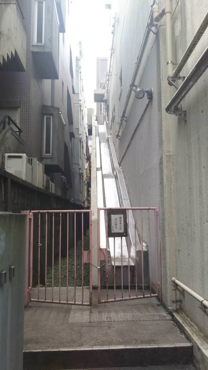 17. Fire escapes are slides instead of stairs.