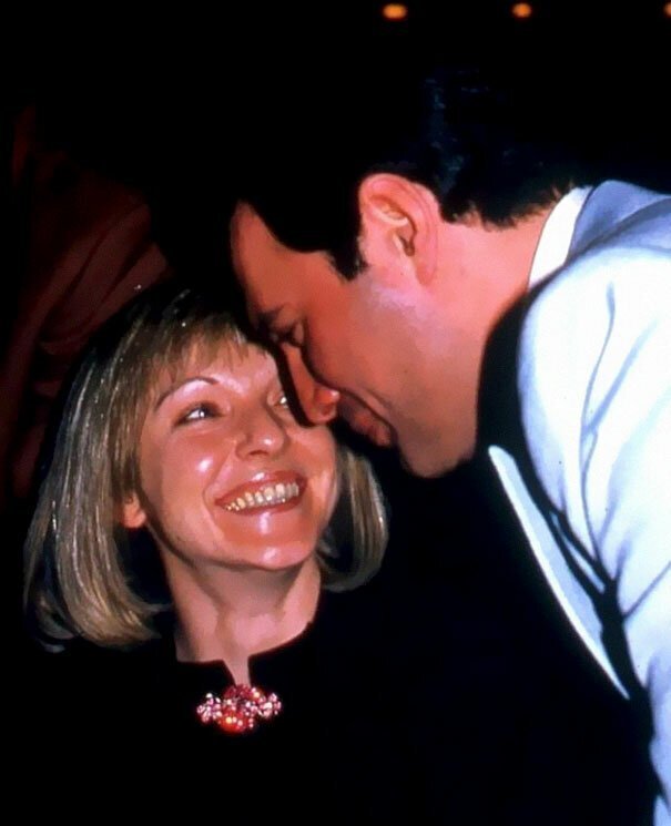 25 Photos Of Freddie Mercury With His First And Only True Love, Mary Austin