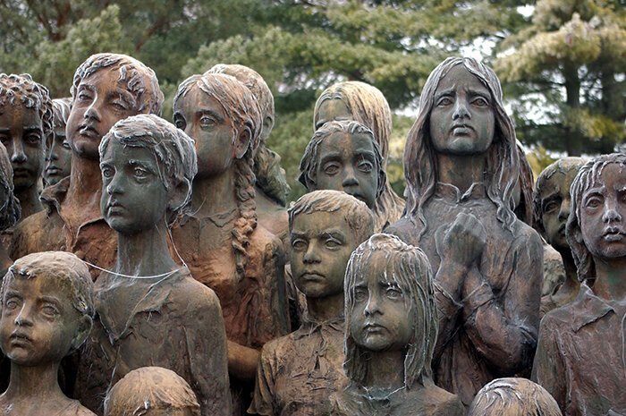 This Heartbreaking Sculpture Depicts The 82 Kids That Were Handed Over To The Nazis
