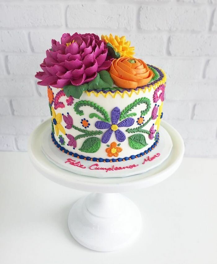 These Cakes By Leslie Vigil Look Like They’ve Been Decorated With Needle And Thread