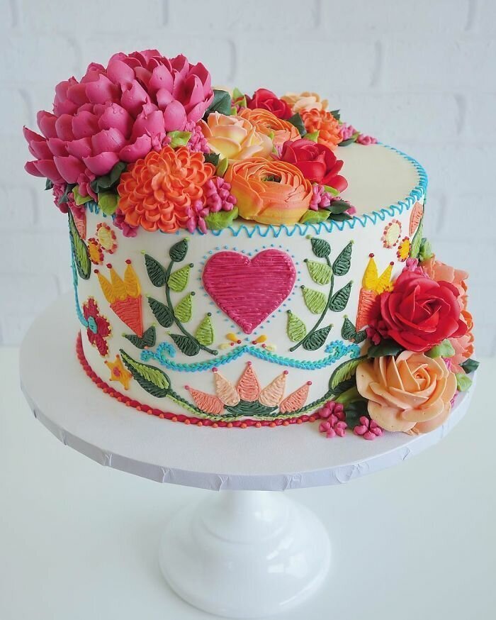 These Cakes By Leslie Vigil Look Like They’ve Been Decorated With Needle And Thread