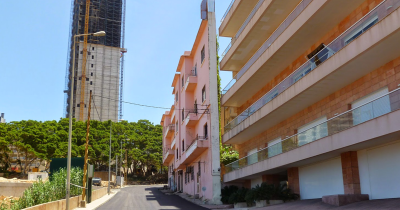 This Man Built Probably The Thinnest House In Beirut To Block His Brother’s View Of The Sea