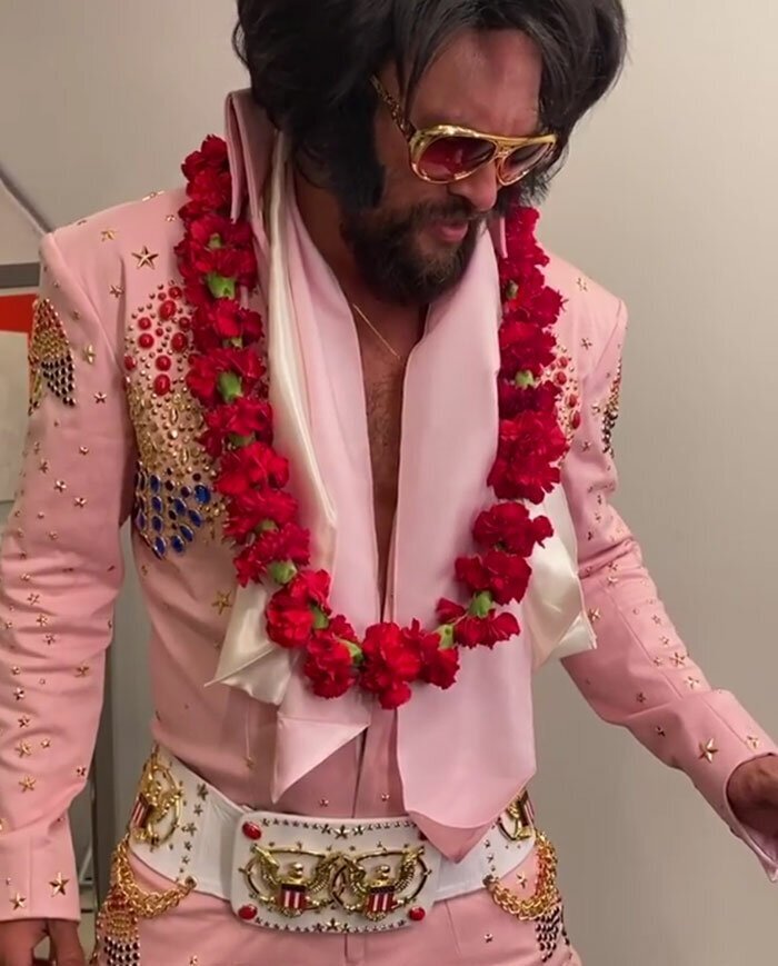 Jason Momoa’s Elvis Costume Is What We Wanted To See On Halloween This Year