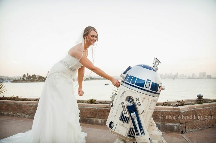 Couple Has Awesome Star Wars-Themed Wedding, And Their Photos Go Viral