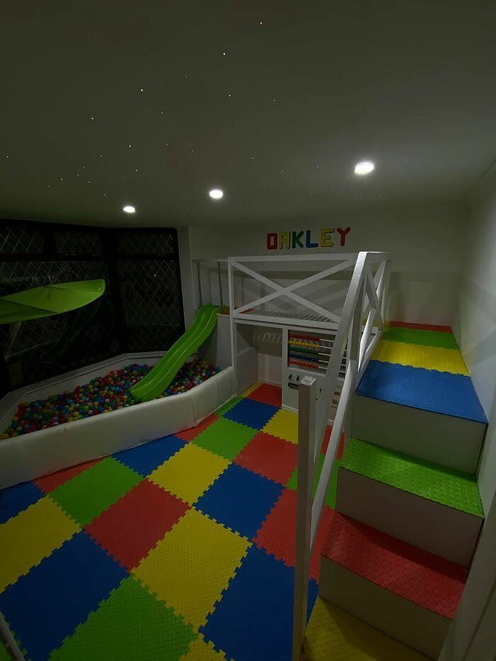 Dad Builds A Playroom For His Son And The Before & After Photos Show Real Handyman Skills