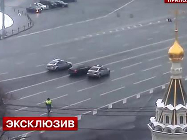 Полицейские задержали водителя у Кремля 
