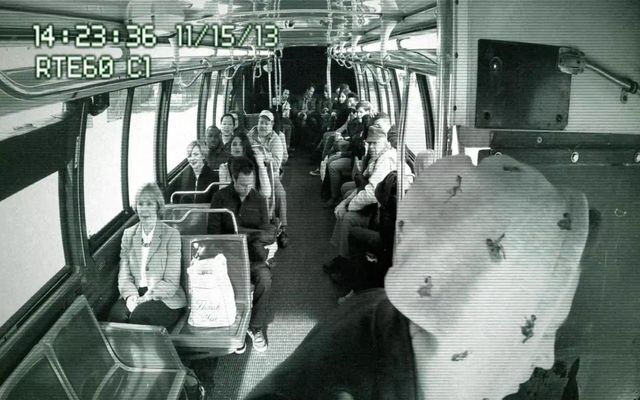 Хип-хоп импровизация в автобусе 
