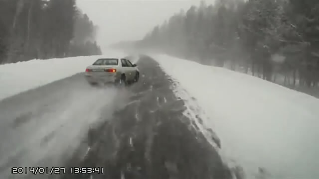 Занесло под УАЗ  