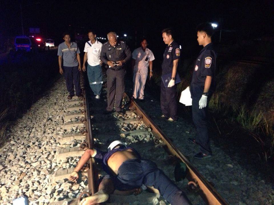 Парень на мопеде погиб при столкновении с поездом