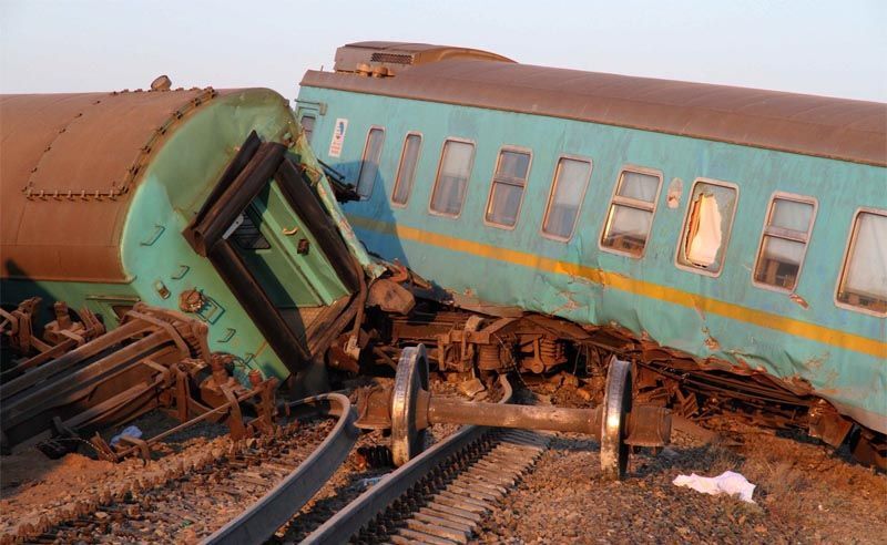 Более 30 человек пострадали в аварии на железной дороге в Атырауской области 
