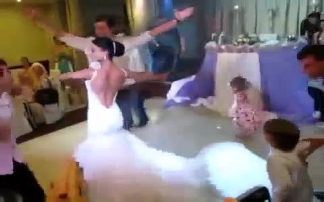 Красивый танец грузинской невесты 