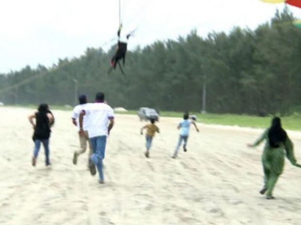 Родители заставили 11-месячного ребенка полетать на парашюте