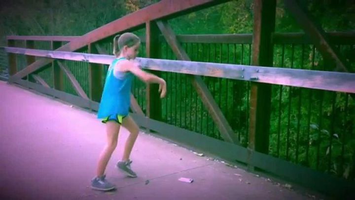 Эта девочка взорвала Интернет своим невероятным танцем  