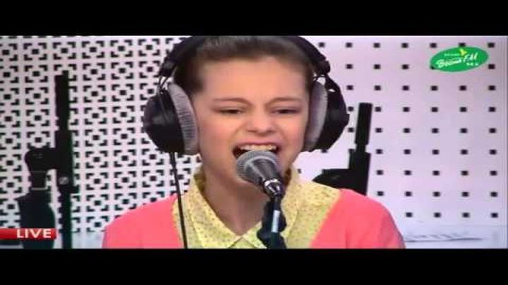13 летняя девочка перепела певицу Iowa 'Улыбайся' cover 