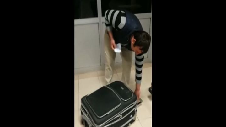 Грузин пытался провезти свою подругу в Турцию в чемодане  