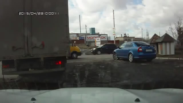 Мелкое ДТП с грузовиком в Магнитогорске 