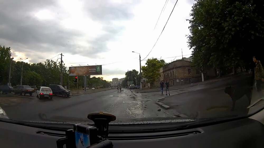 Гонщик сбил велосипедиста в Одессе 