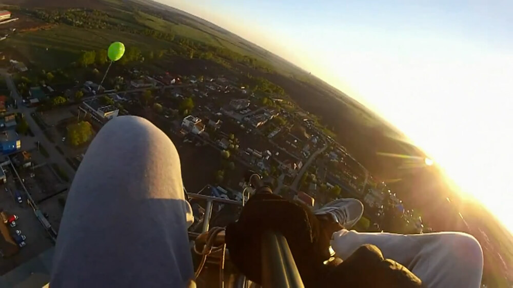 Погоня за воздушным шариком на высоте 500 метров 