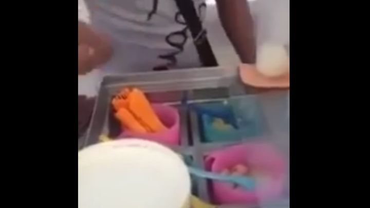 Как делают мороженое в Таиланде 
