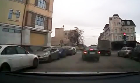 Нападение на сотрудников ГИБДД в Казани 