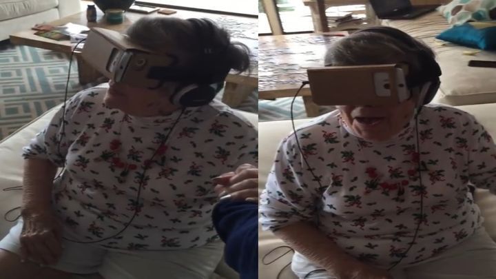  Бабушка впервые испытала на себе американские горки в очках виртуальной реальности 