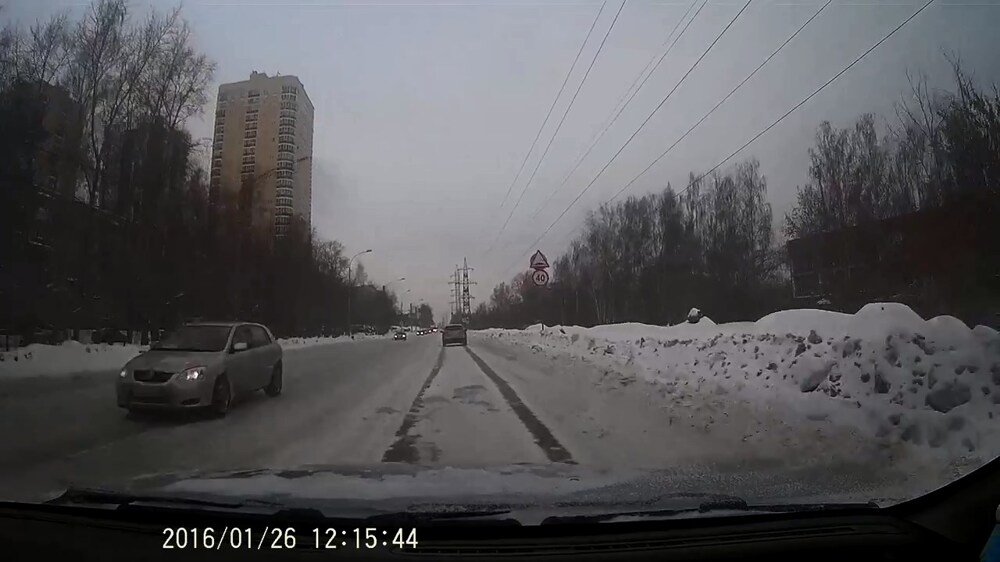 Авария дня. Гололед в Екатеринбурге 