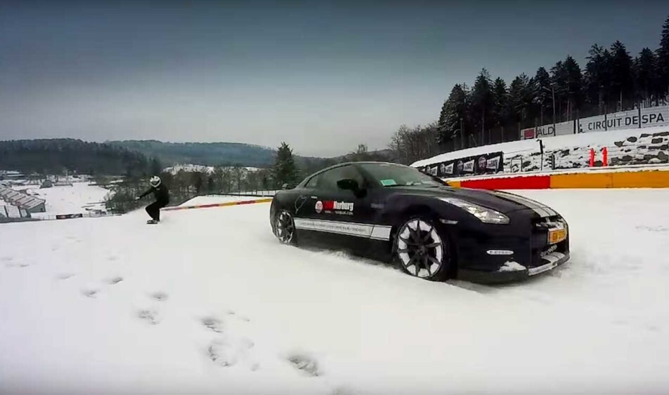 На сноуборде за Nissan GT-R по треку Спа-Франкоршам  