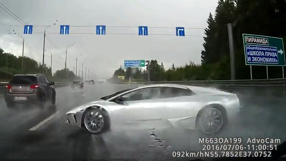 Lamborghini разбился в Истринском районе Подмосковья 