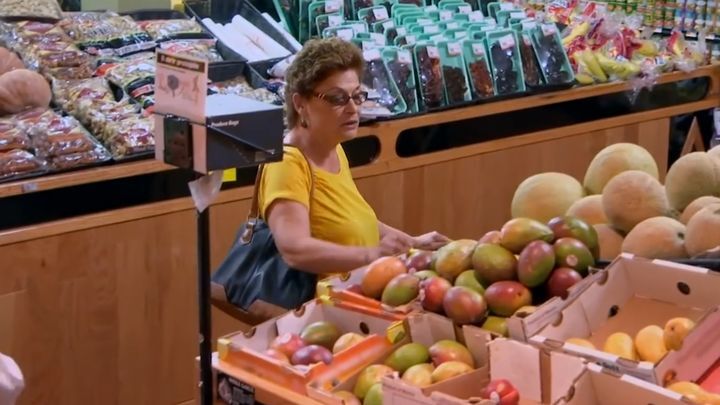Ожившая еда напугала покупателей в супермаркете 
