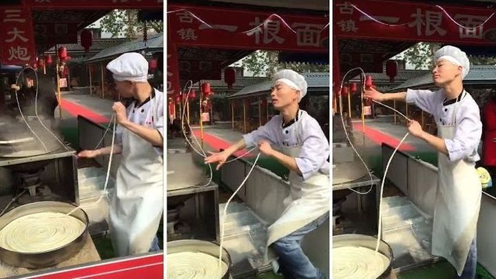 Китайский повар стал звездой местных соцсетей после своих танцев с лапшой 