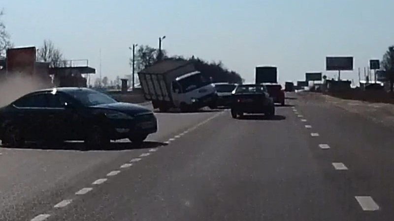 Под Курском произошло ДТП с участием пяти машин 