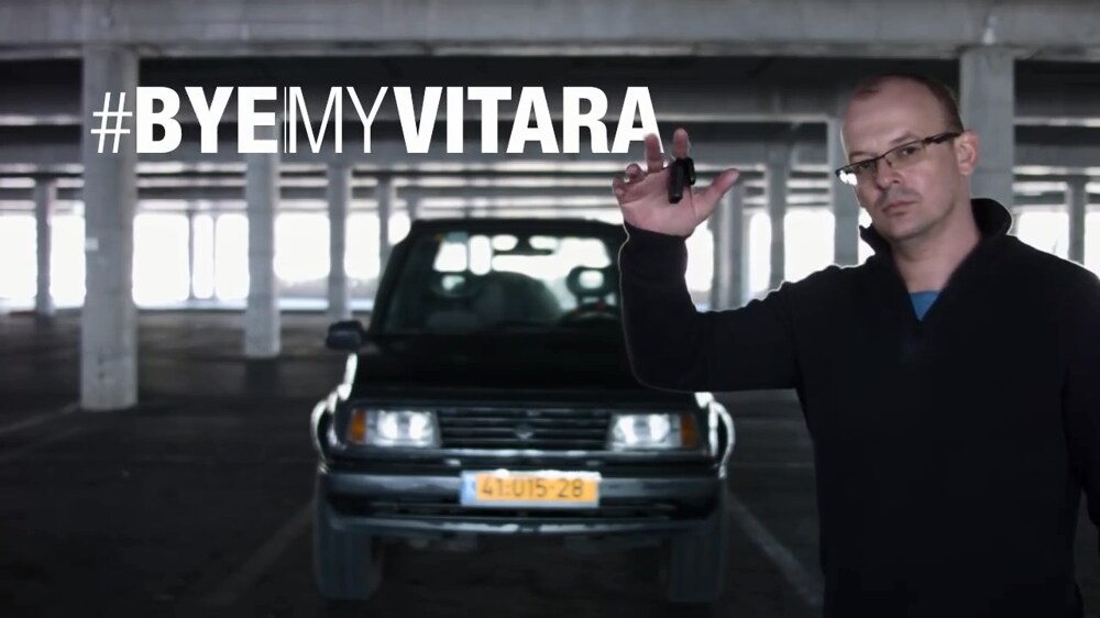 Владелец решил продать свою Suzuki Vitara и сделал небольшой рекламный ролик 