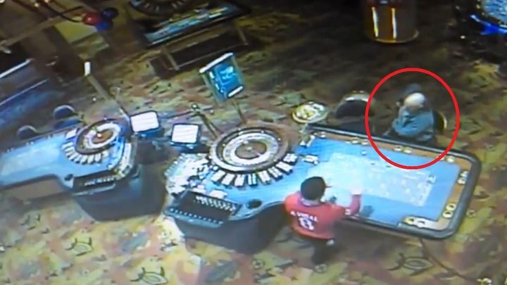 В чилийском казино мужчина застрелил сотрудников после проигрыша 