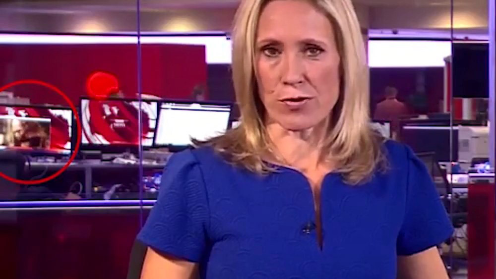 В новостях на BBC засветилась обнаженная женщина 