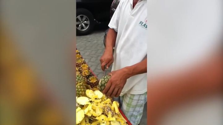 Мастерская нарезка ананаса  