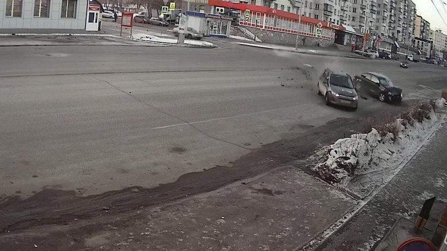 Авария дня. Маленький ребенок пострадал в Челябинске 